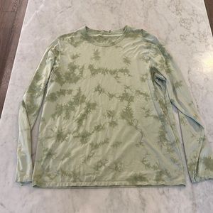 Lululemon tie die long sleeve performance tee. Size L